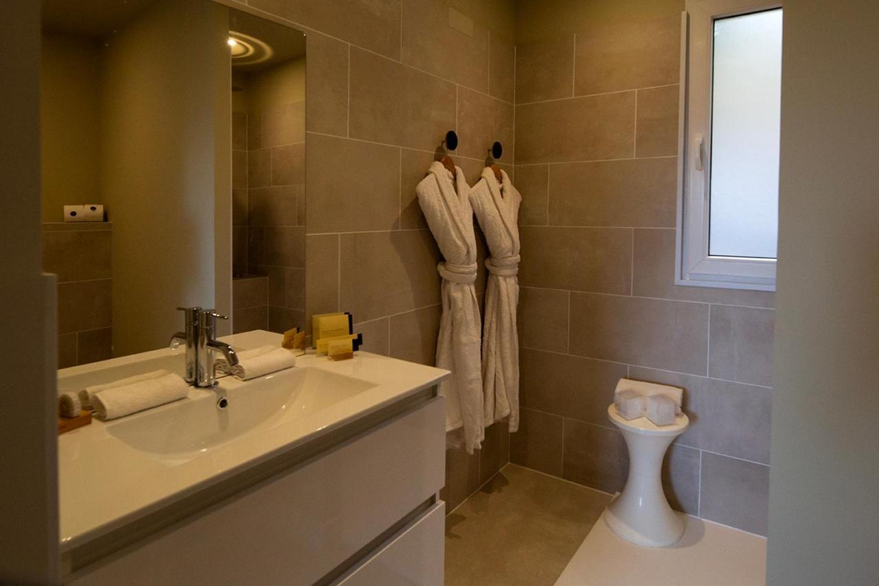 Swim Lodge Hotel Piscine Privee Ou Jacuzzi Prive Porto-Vecchio  Exterior photo